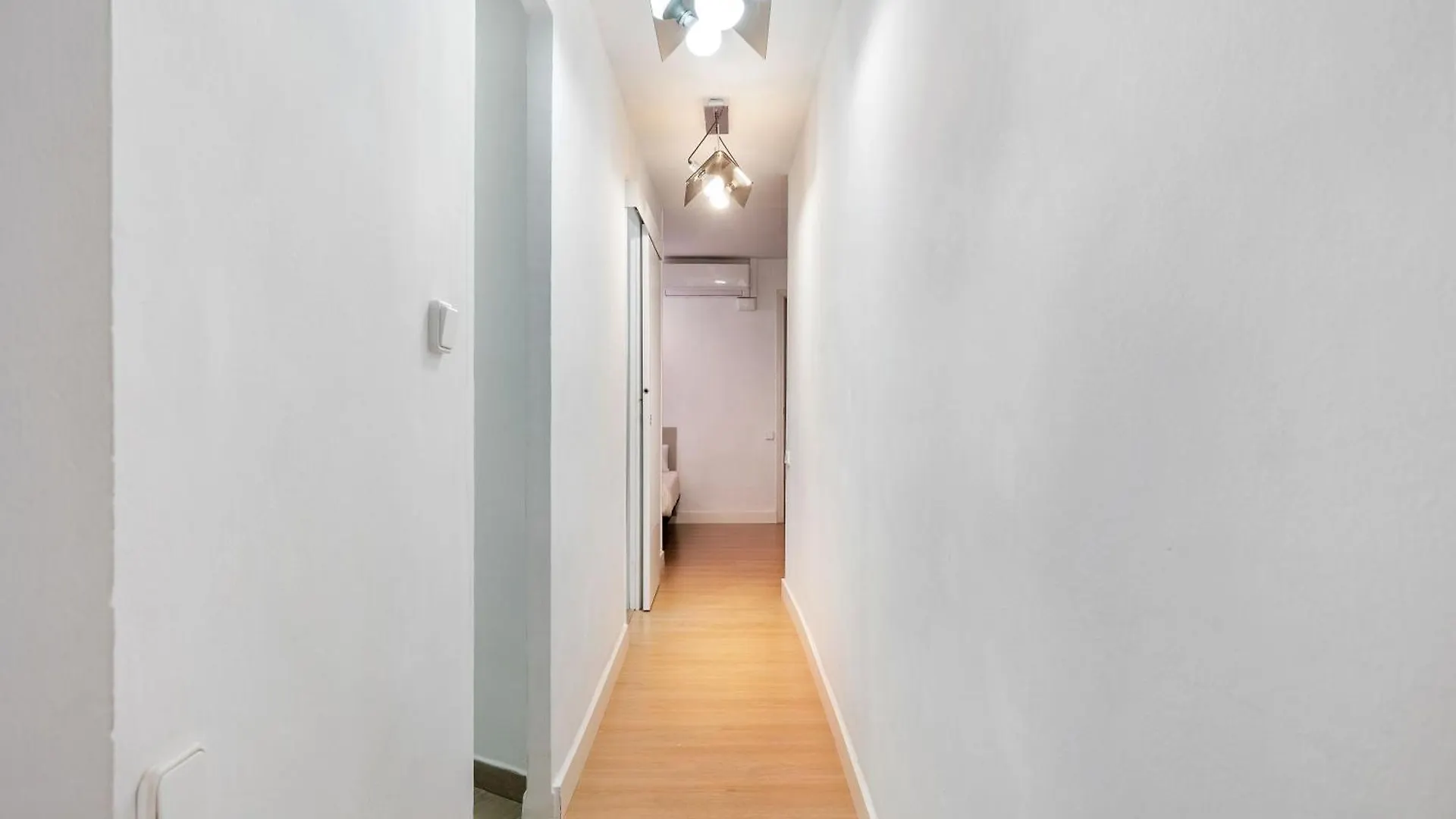Apartamento Destination Downtown - Ultra Central Barcelona España