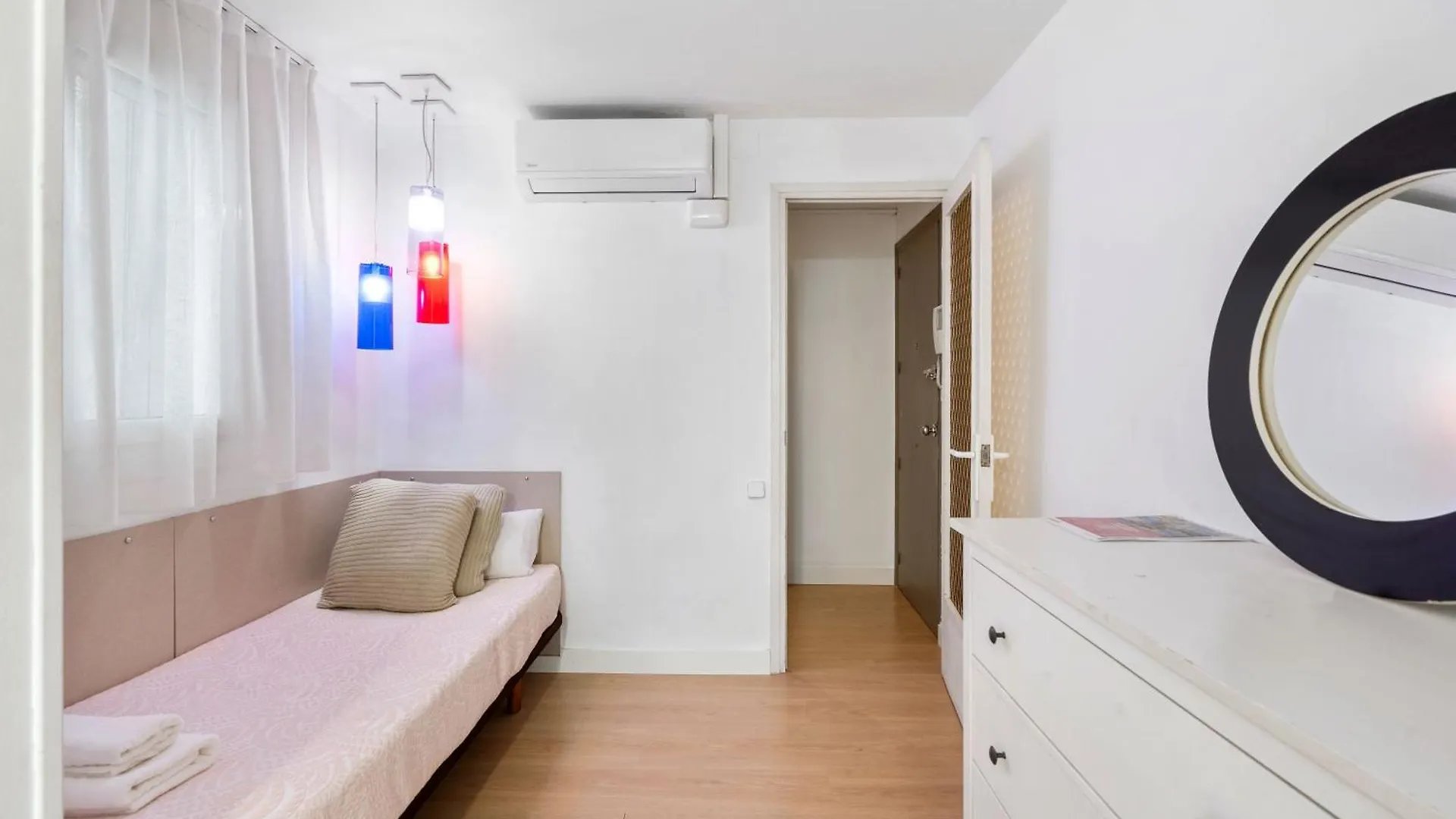 Destination Downtown - Ultra Central Barcelona Apartamento
